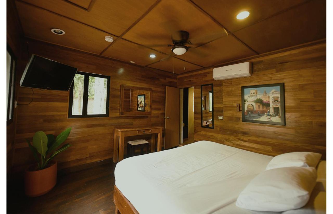 Hotel Villa Diamante Huay Pix Buitenkant foto